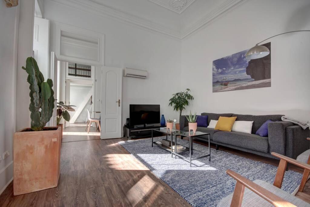 Unique Sao Bento Apartment Ideal For A Group Lissabon Buitenkant foto