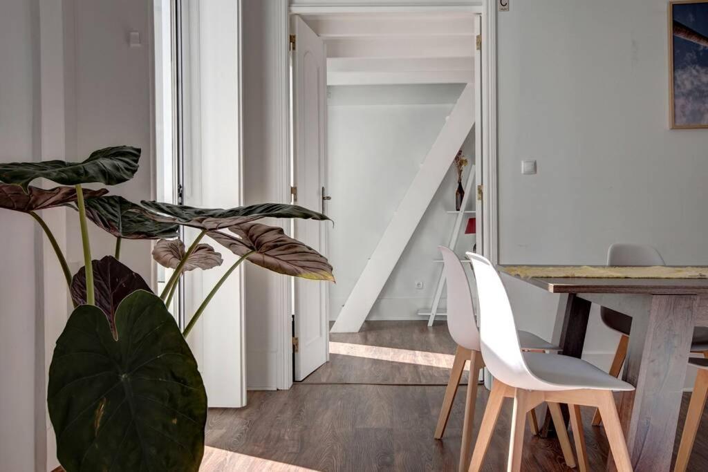 Unique Sao Bento Apartment Ideal For A Group Lissabon Buitenkant foto