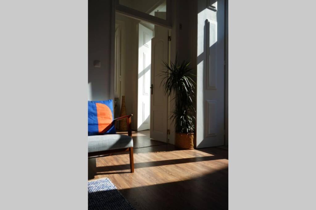 Unique Sao Bento Apartment Ideal For A Group Lissabon Buitenkant foto