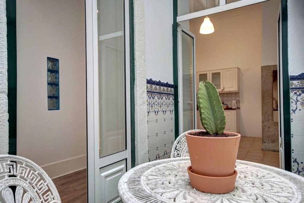 Unique Sao Bento Apartment Ideal For A Group Lissabon Buitenkant foto