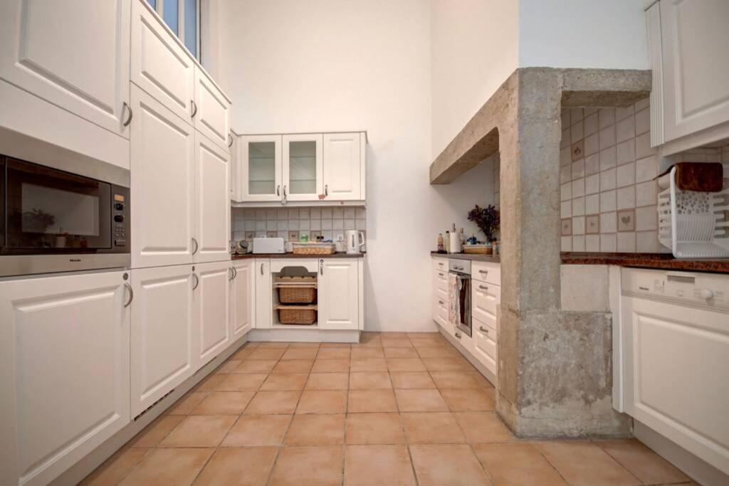 Unique Sao Bento Apartment Ideal For A Group Lissabon Buitenkant foto